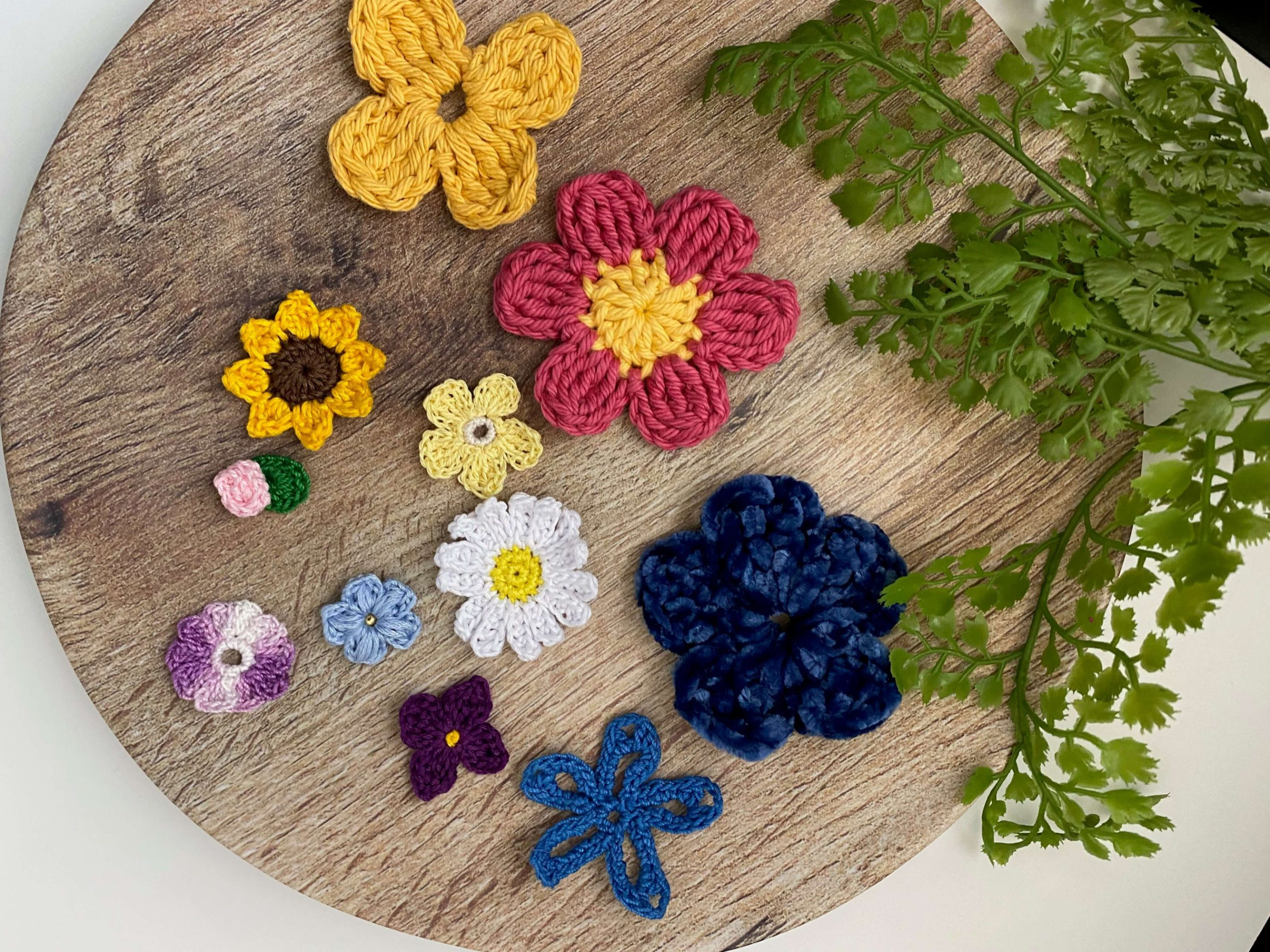 Crochet 6 Petal Flower Pattern Sample Image