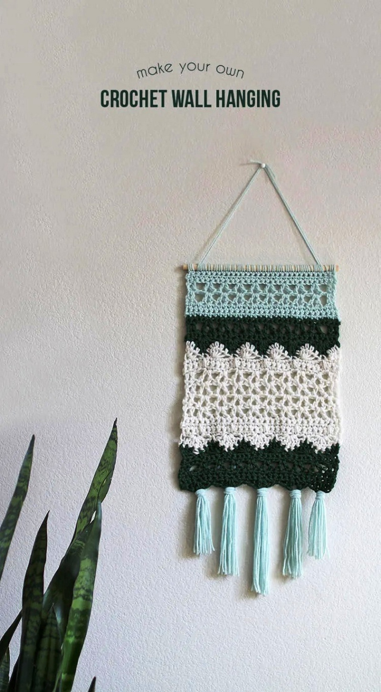 Free Crochet Flower Wall Hanging Pattern Sample Picture