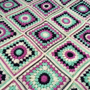 free sunburst granny square blanket pattern inspiration image