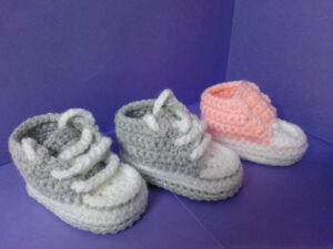 Free Newborn Converse Booties Crochet Pattern Ideas