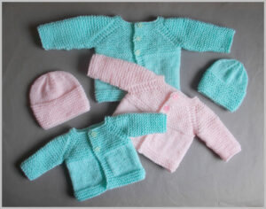 Free Newborn Sweater Set Crochet Pattern Ideas Image